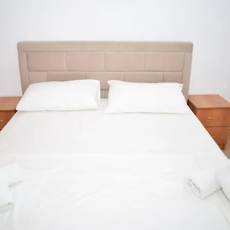 Noah 1 Bedroom 10 M From The Sea With Private Parking